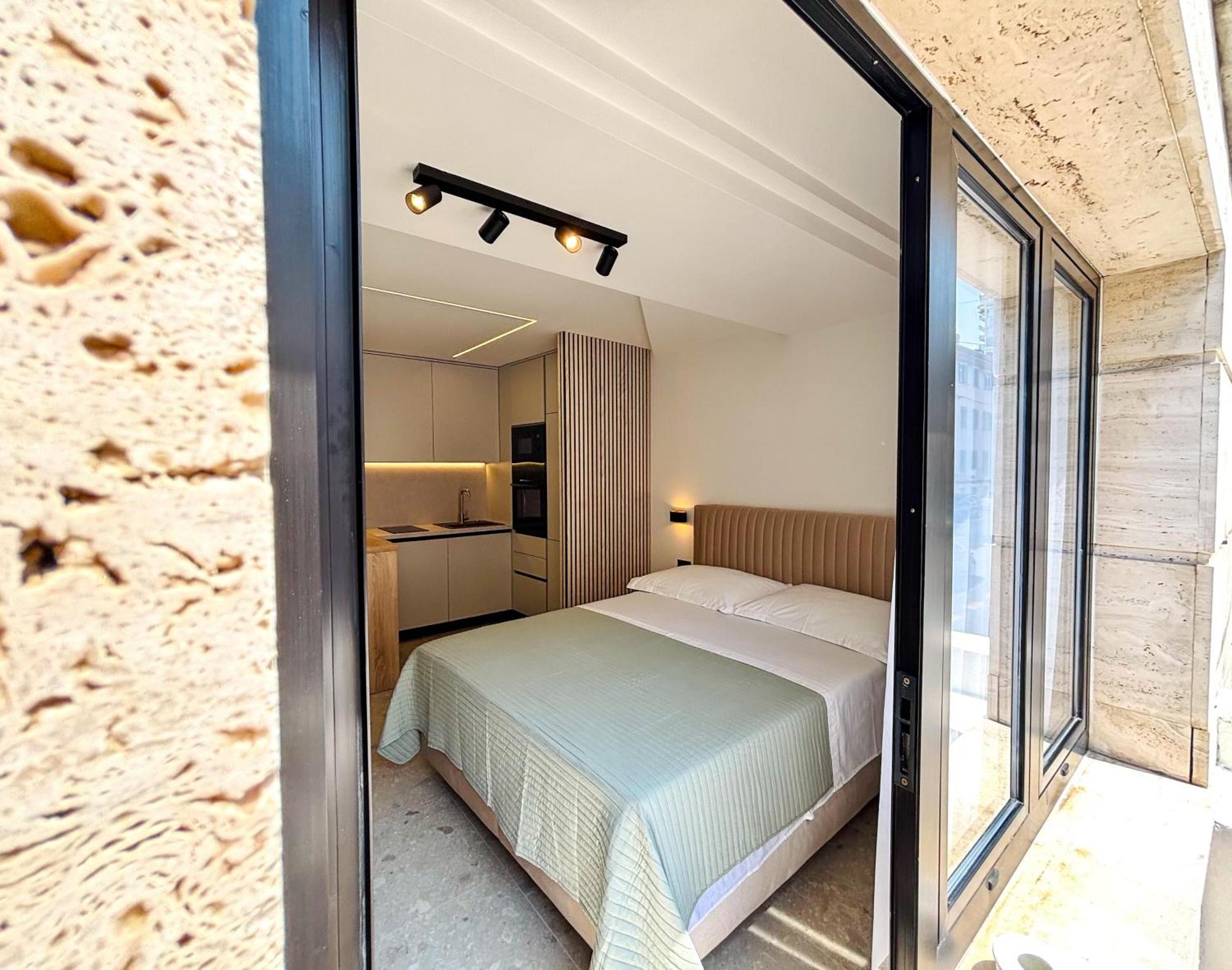 Marthinis Luxury Suites Split Exteriér fotografie